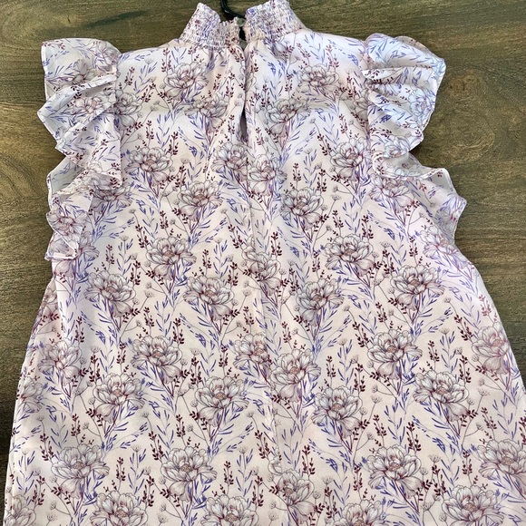 1. State Smocked Flutter-sleeve top floral - Picture 6 of 6